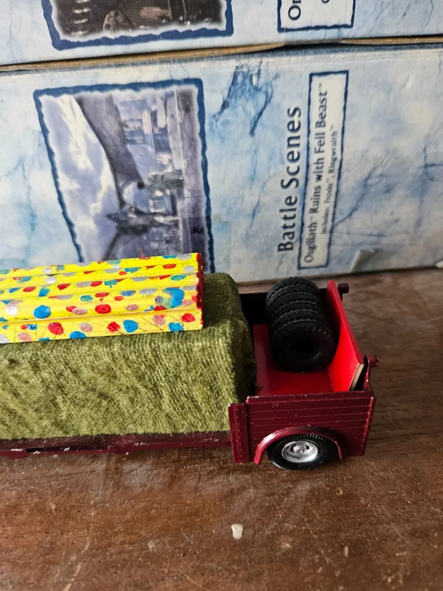 Corgi Code3 Circus Trailer - Image 2