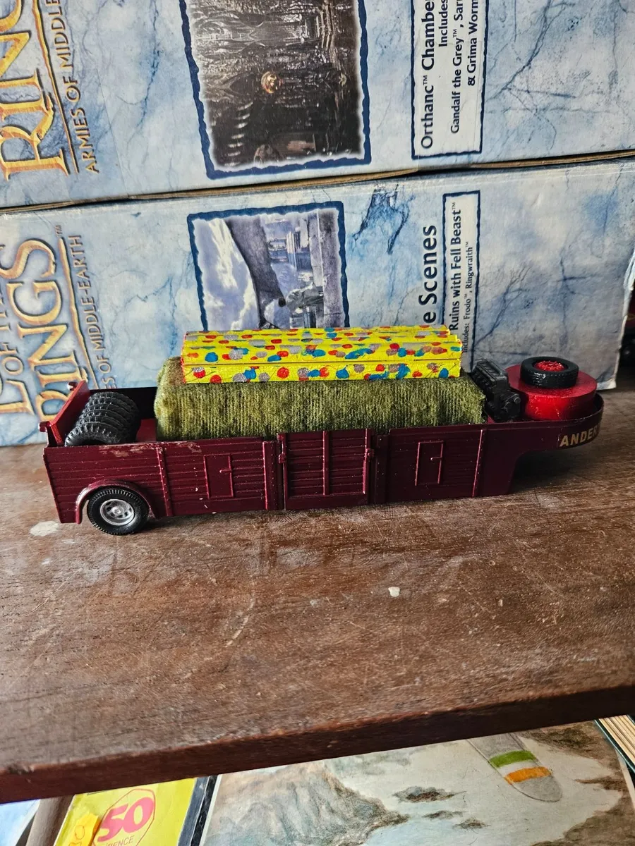 Corgi Code3 Circus Trailer - Image 4