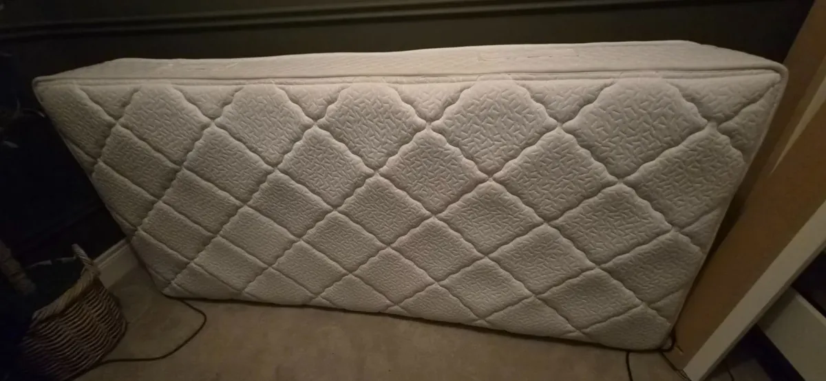 Single Bed with Mattress - Image 3