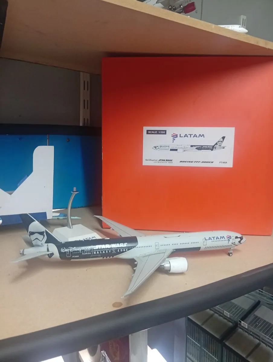 1/200 scale Airliners - Image 4