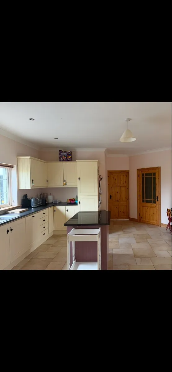 Kitchen unit & electrical appliances - Image 2
