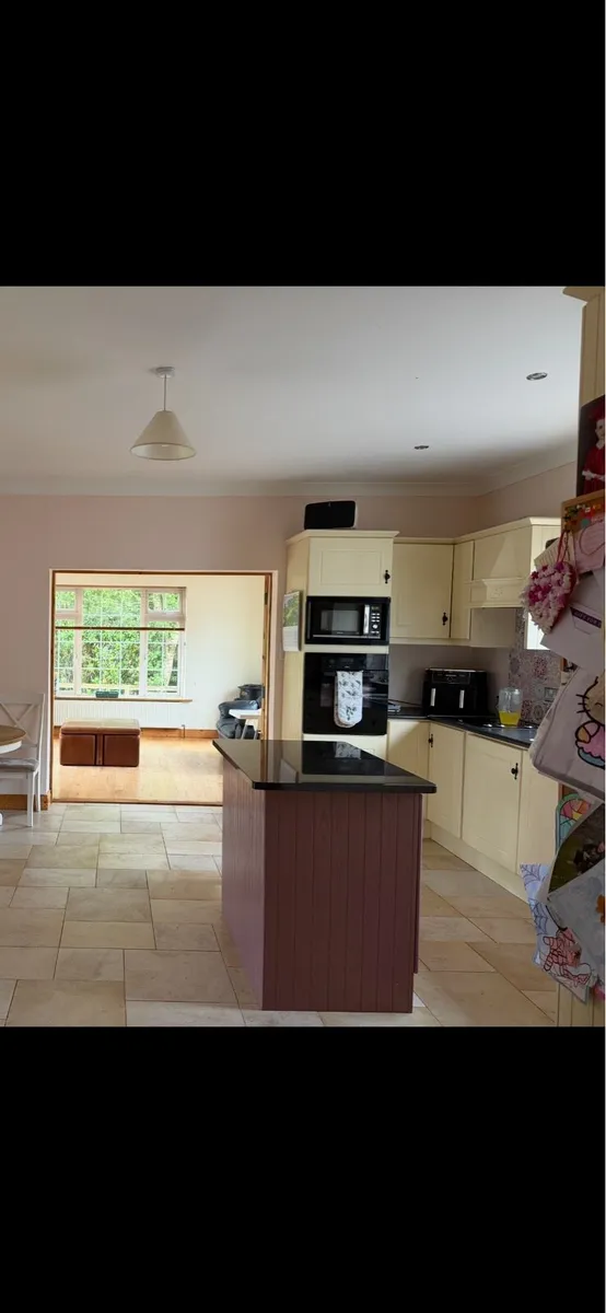 Kitchen unit & electrical appliances - Image 3