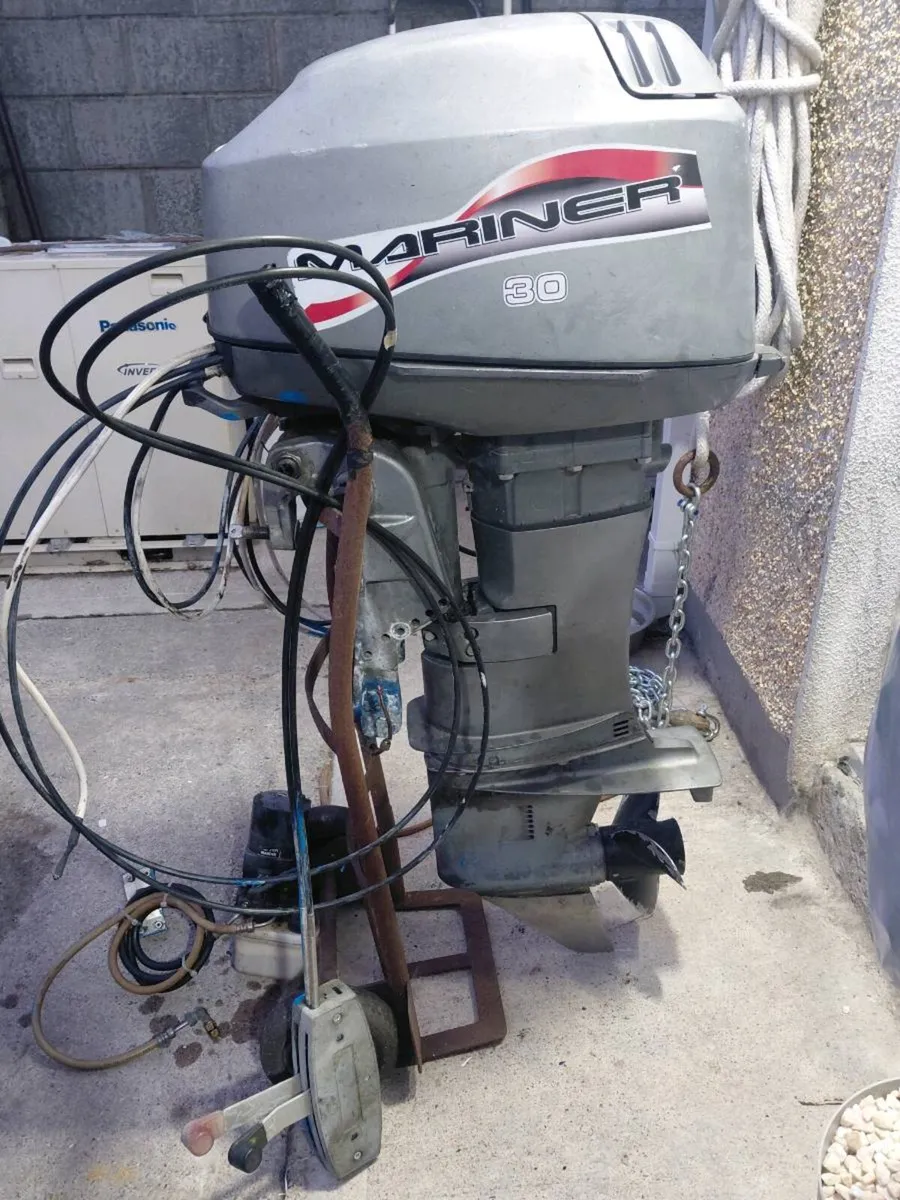30hp outboard engine - Image 1