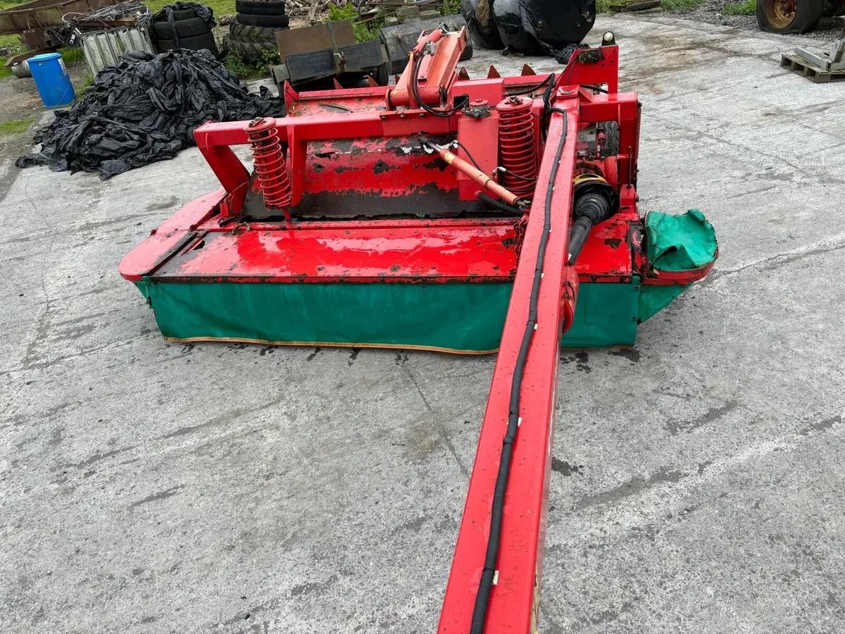 Taarup 4032 trailed 10ft6 mower - Image 1