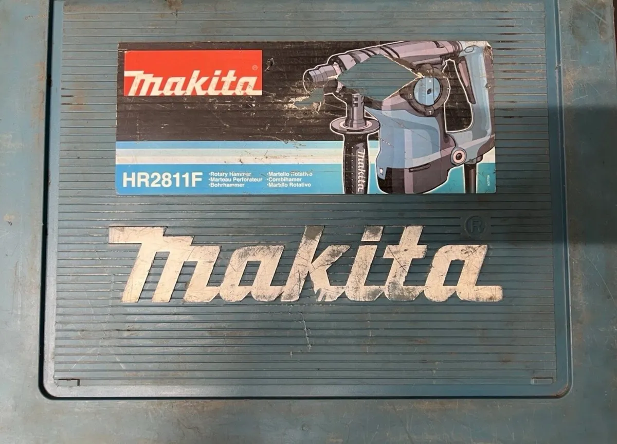 Makita HR2811 3 Mode Hammer Drill - Image 3
