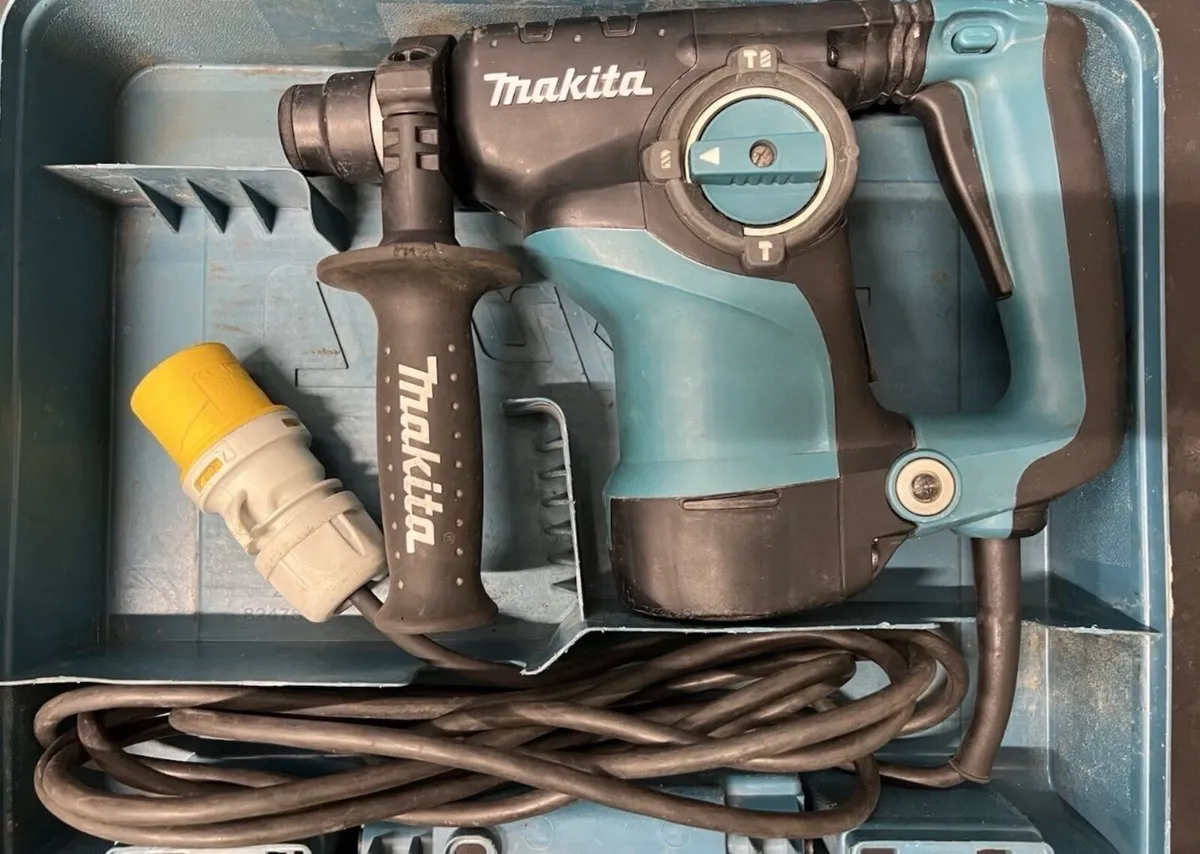 Makita HR2811 3 Mode Hammer Drill - Image 1