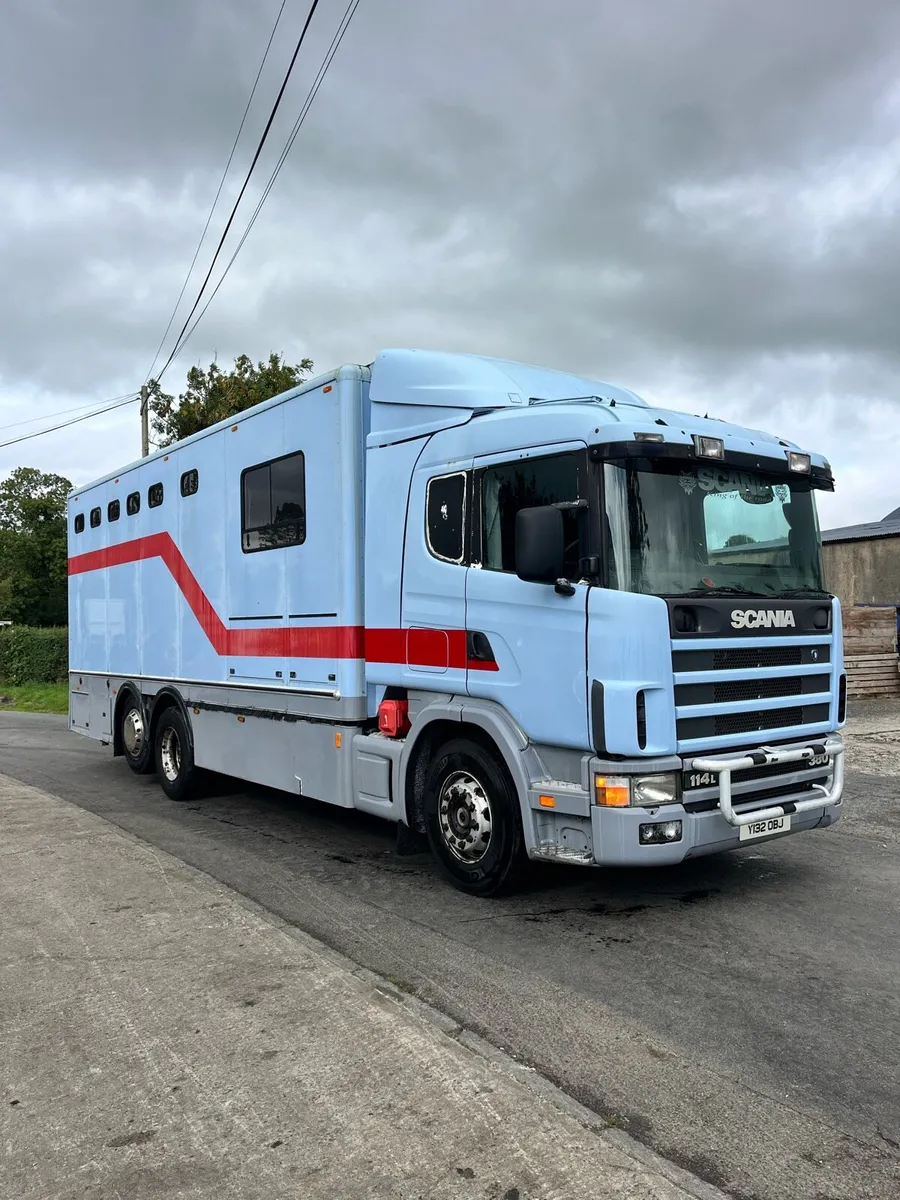 Scania 114 horse box - Image 1