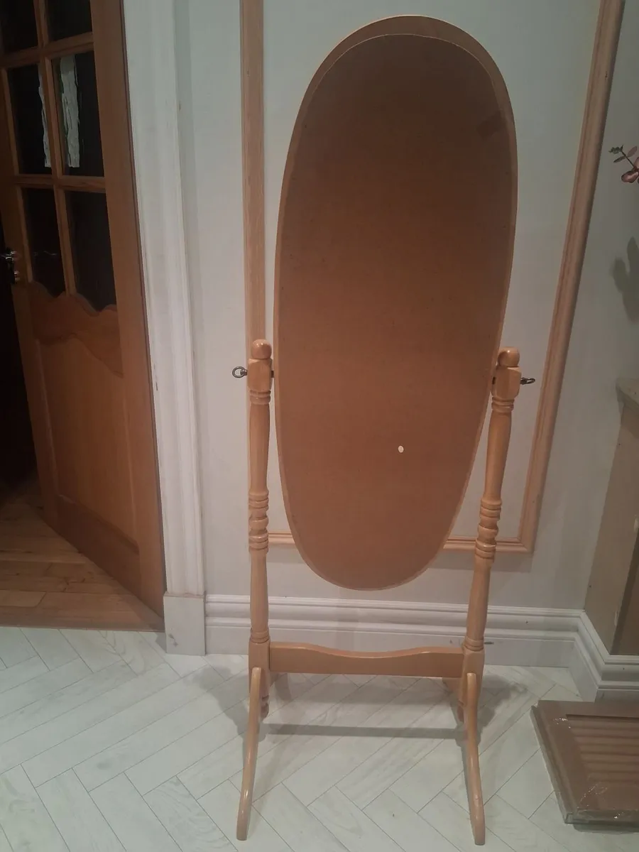 Oval Standing Mirror - Image 2