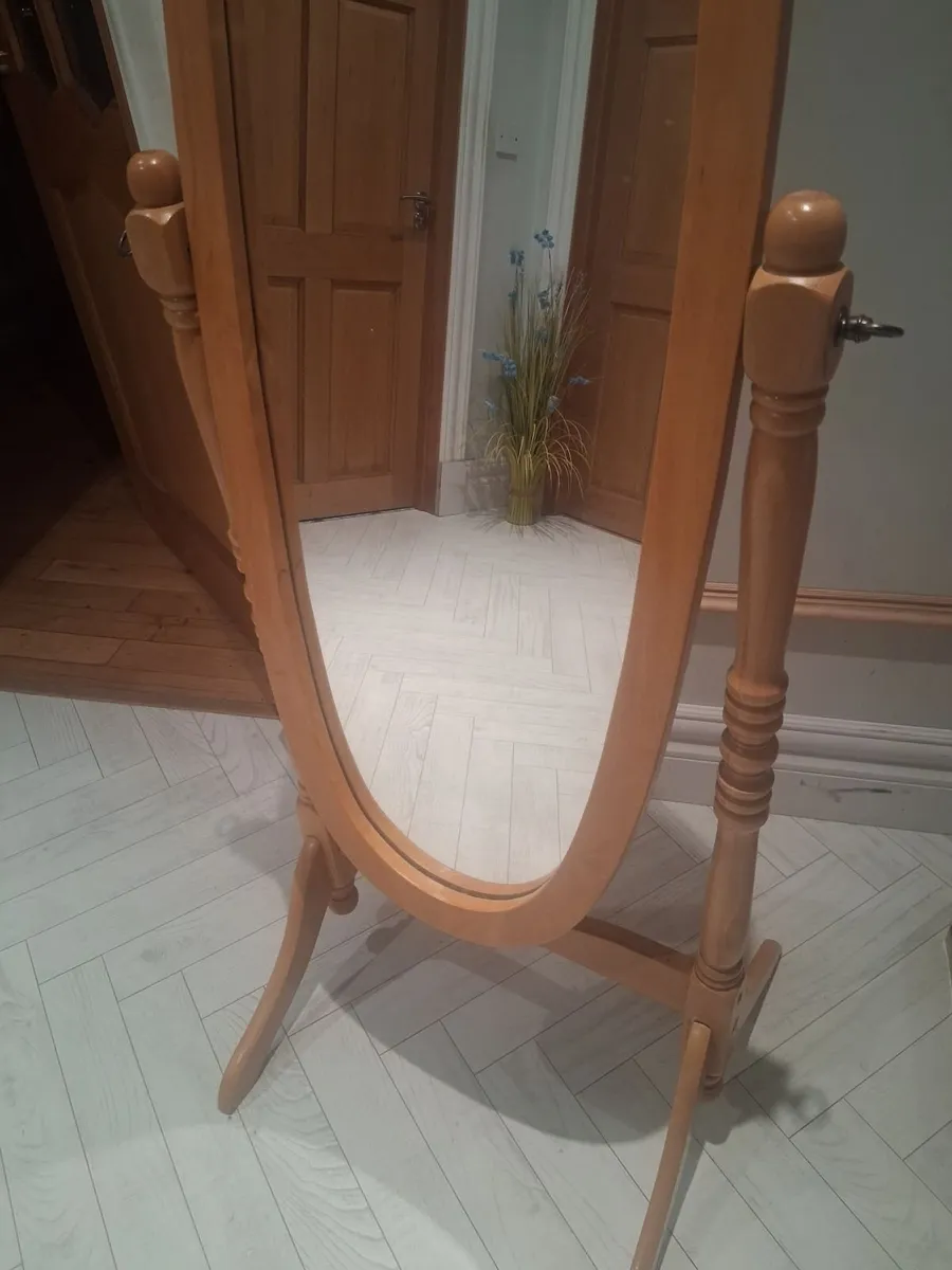 Oval Standing Mirror - Image 3