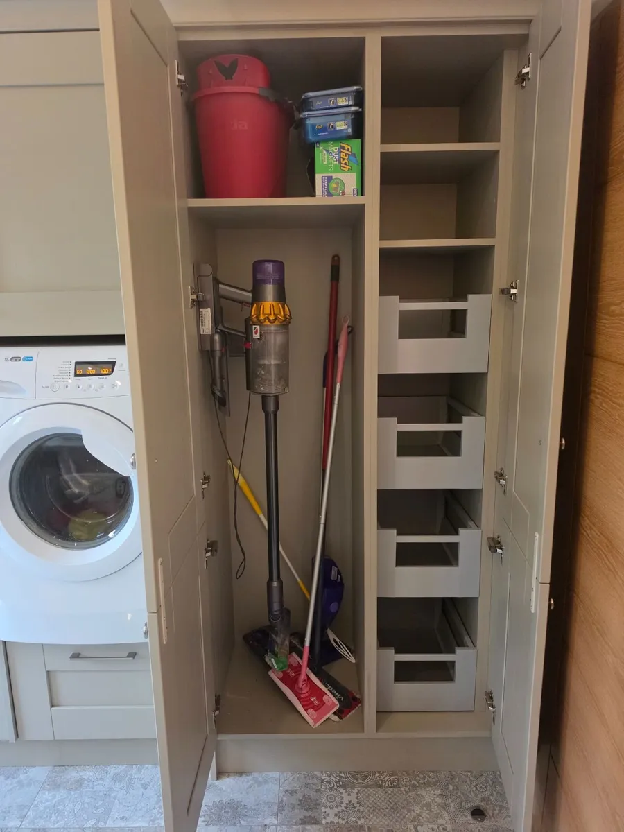 Utility cupboards excellent condition - Image 4