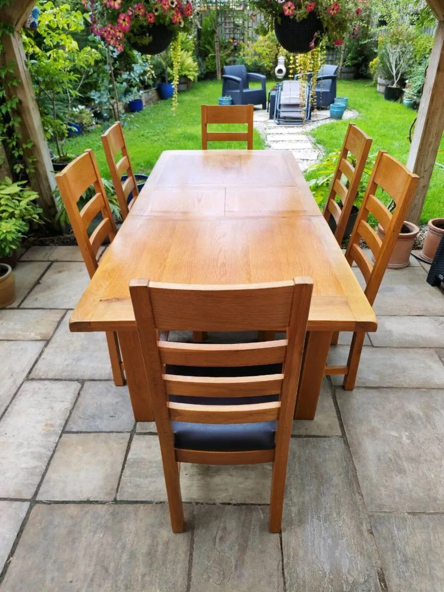 Oak table - Image 1
