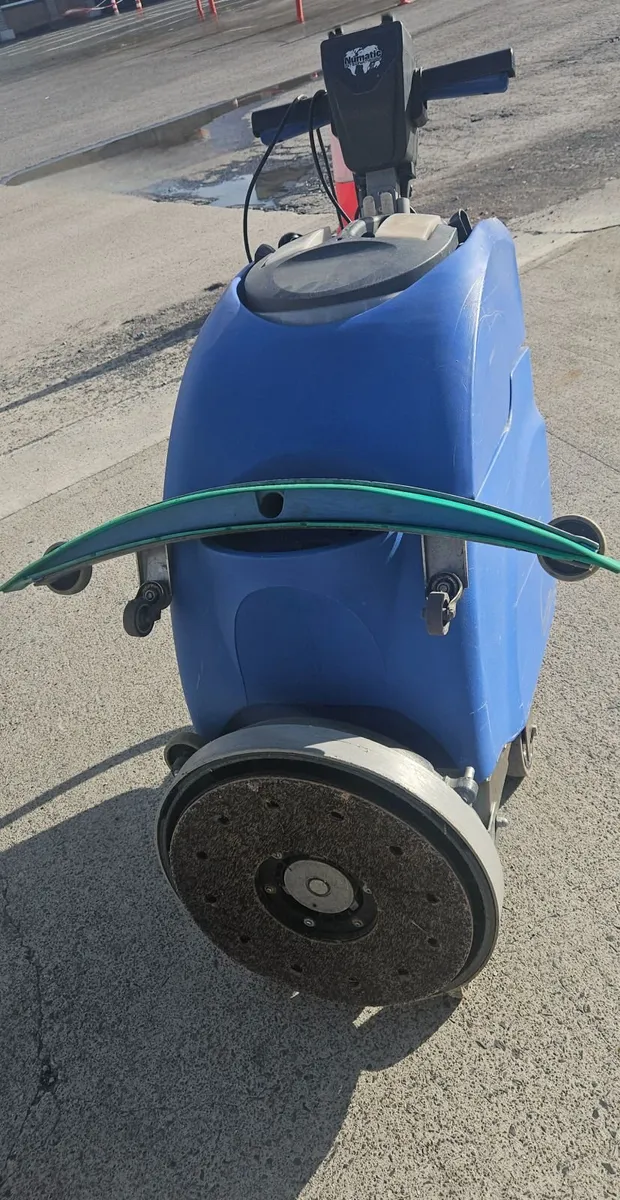 Second hand Scrubber dryer Nuriatic 3450/100S - Image 3