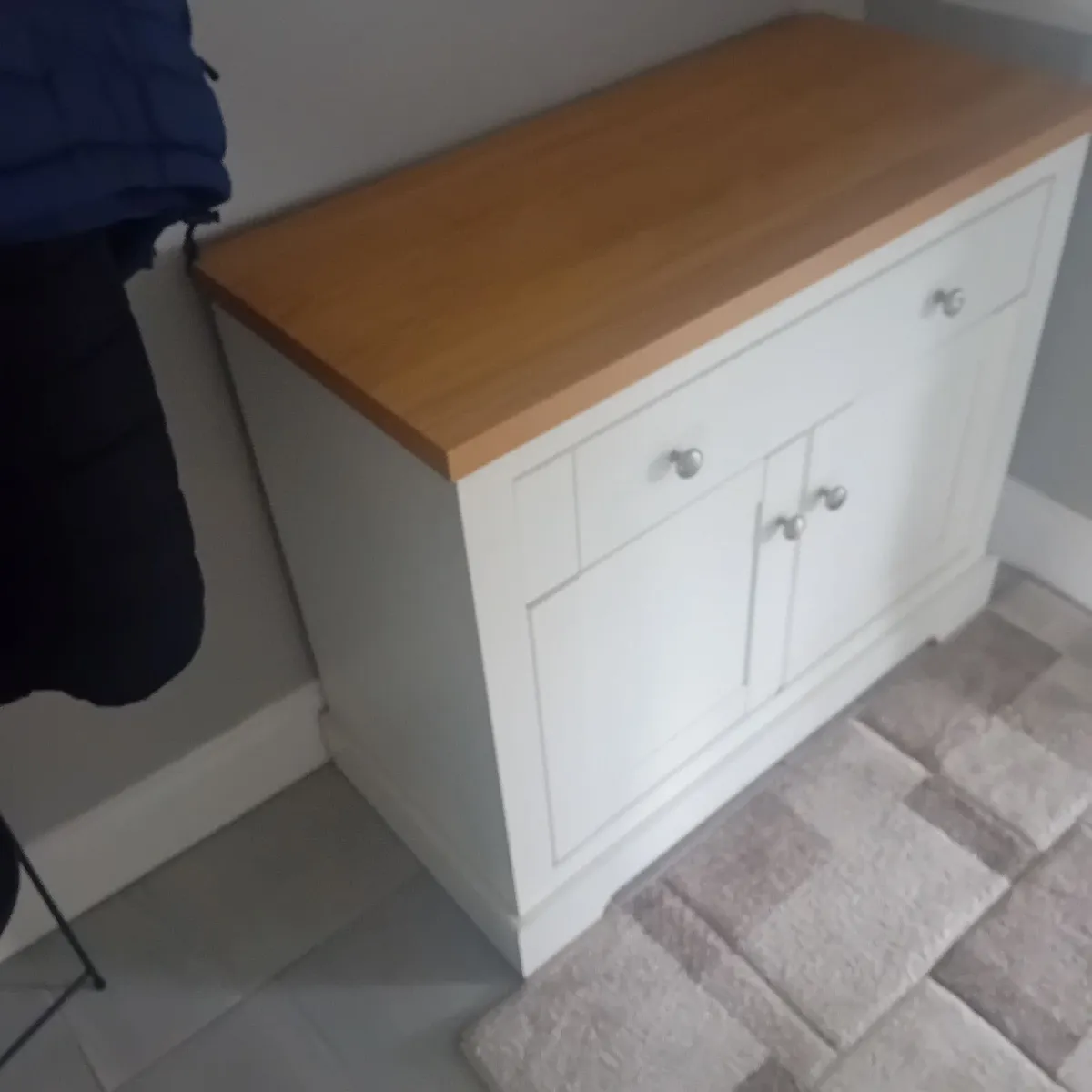 Pine Top Unit - Image 1