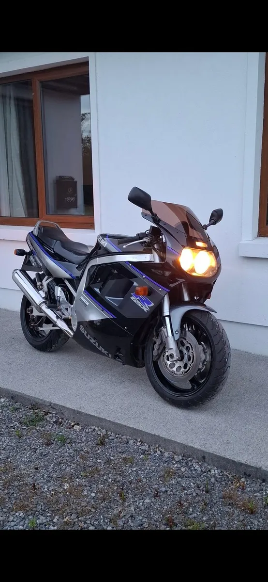 SUZUKI GSXR 1100M - Image 1
