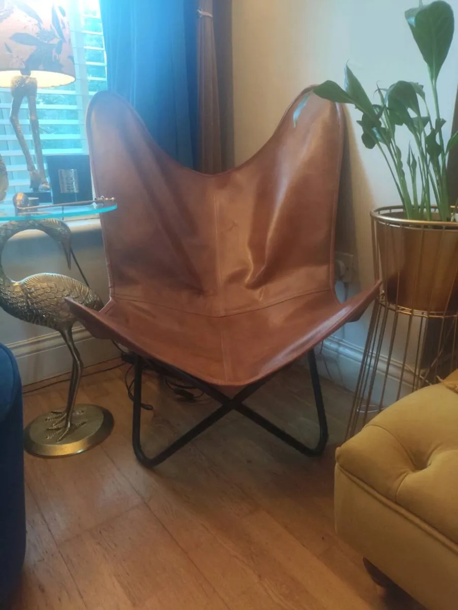 Leather chair - Image 1
