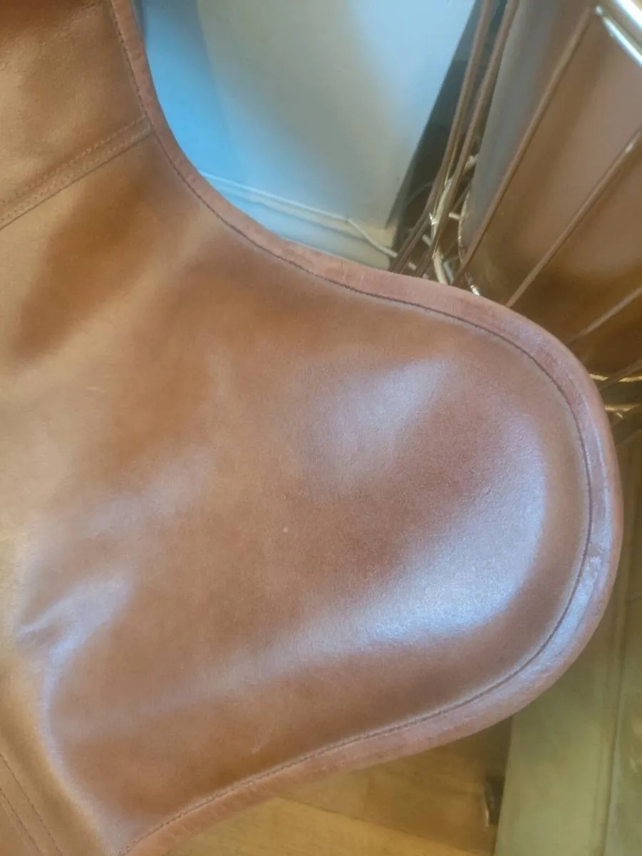 Leather chair - Image 3