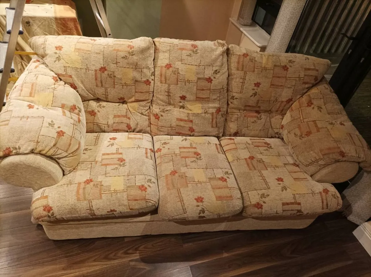 Couch/sofa free to take away