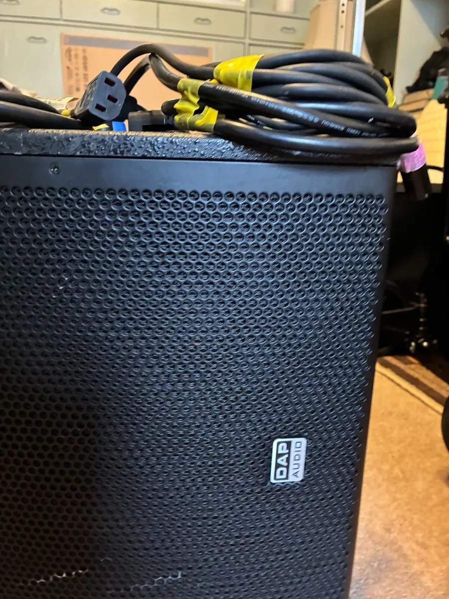 Peavy Keyboard / guitar amp, plus (non-Peavey)head - Image 3