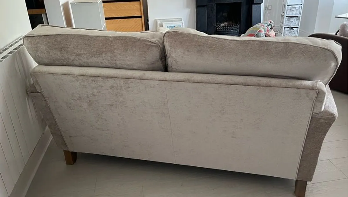 settee like new 175 cms long by 96 cms deep - Image 3