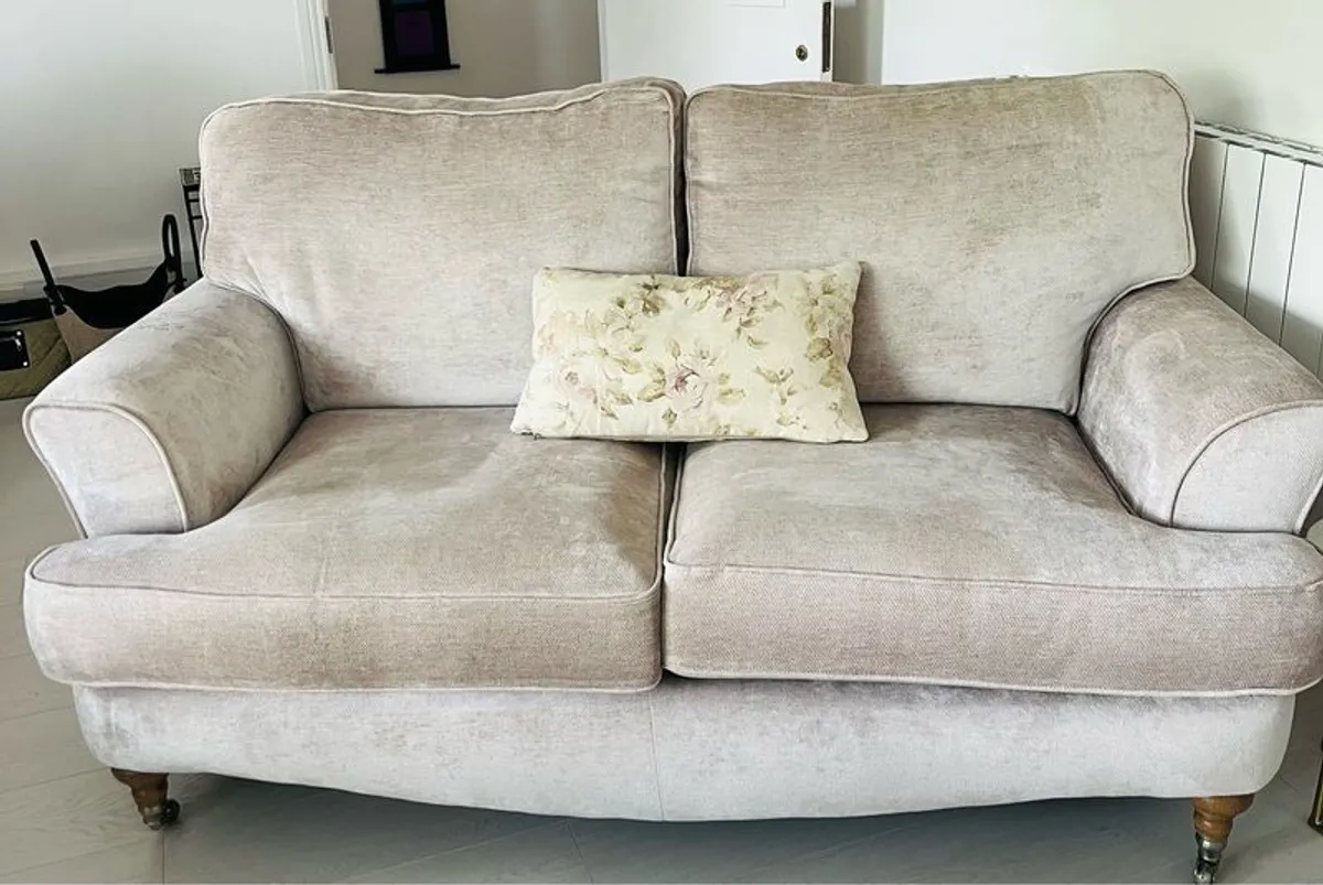 settee like new 175 cms long by 96 cms deep - Image 1