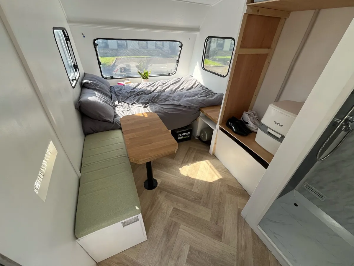 Caravan - Image 1