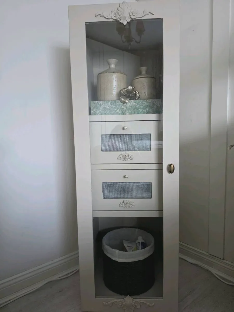 Cabinet with Glass Door - Image 1