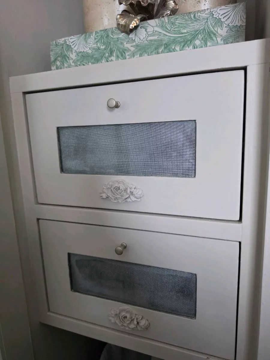 Cabinet with Glass Door - Image 3