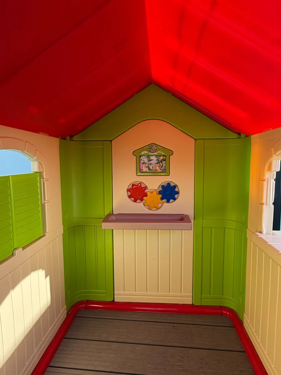 Play House with table - Image 3