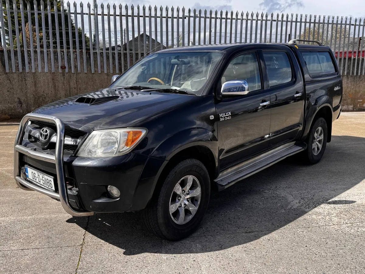 Toyota Hilux Crewcab 3.0d DOE 07/27 - Image 3