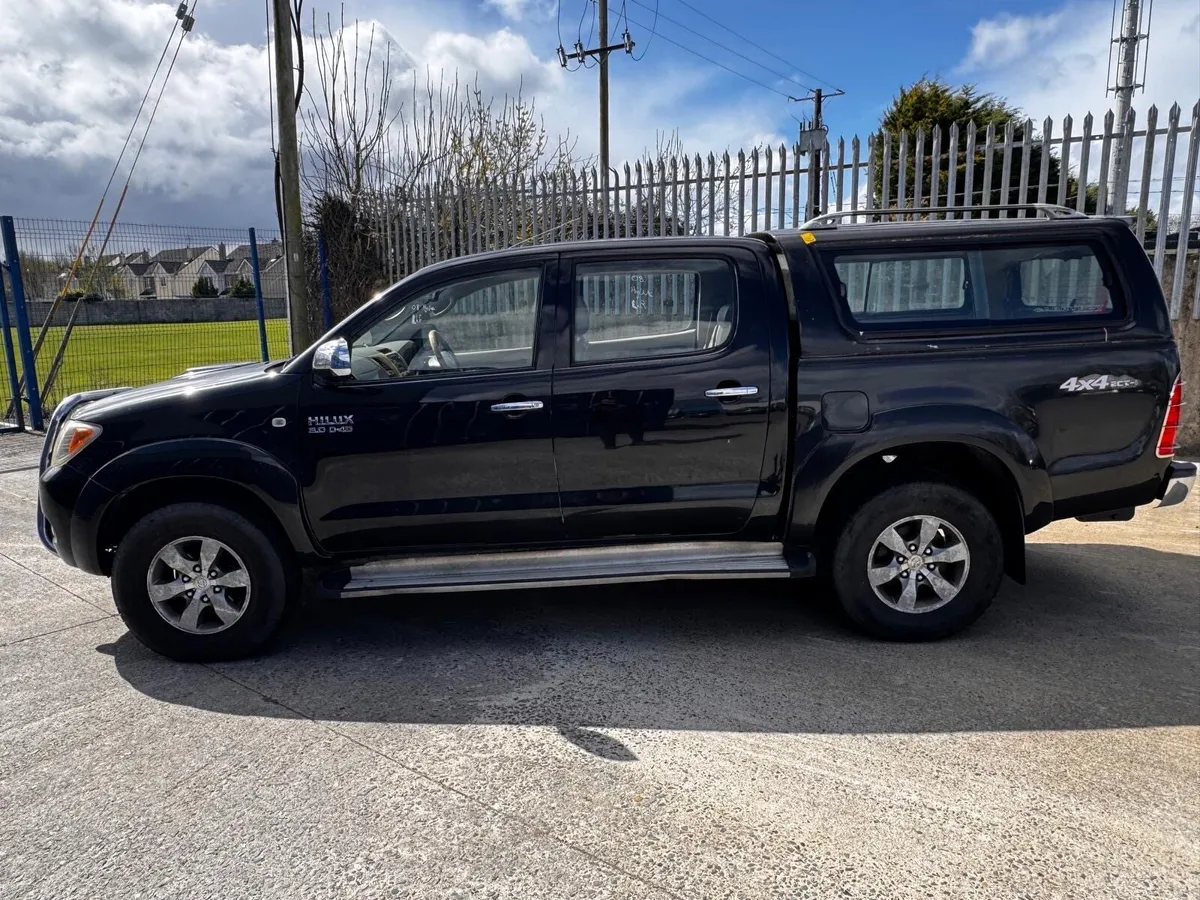 Toyota Hilux Crewcab 3.0d DOE 07/27 - Image 4