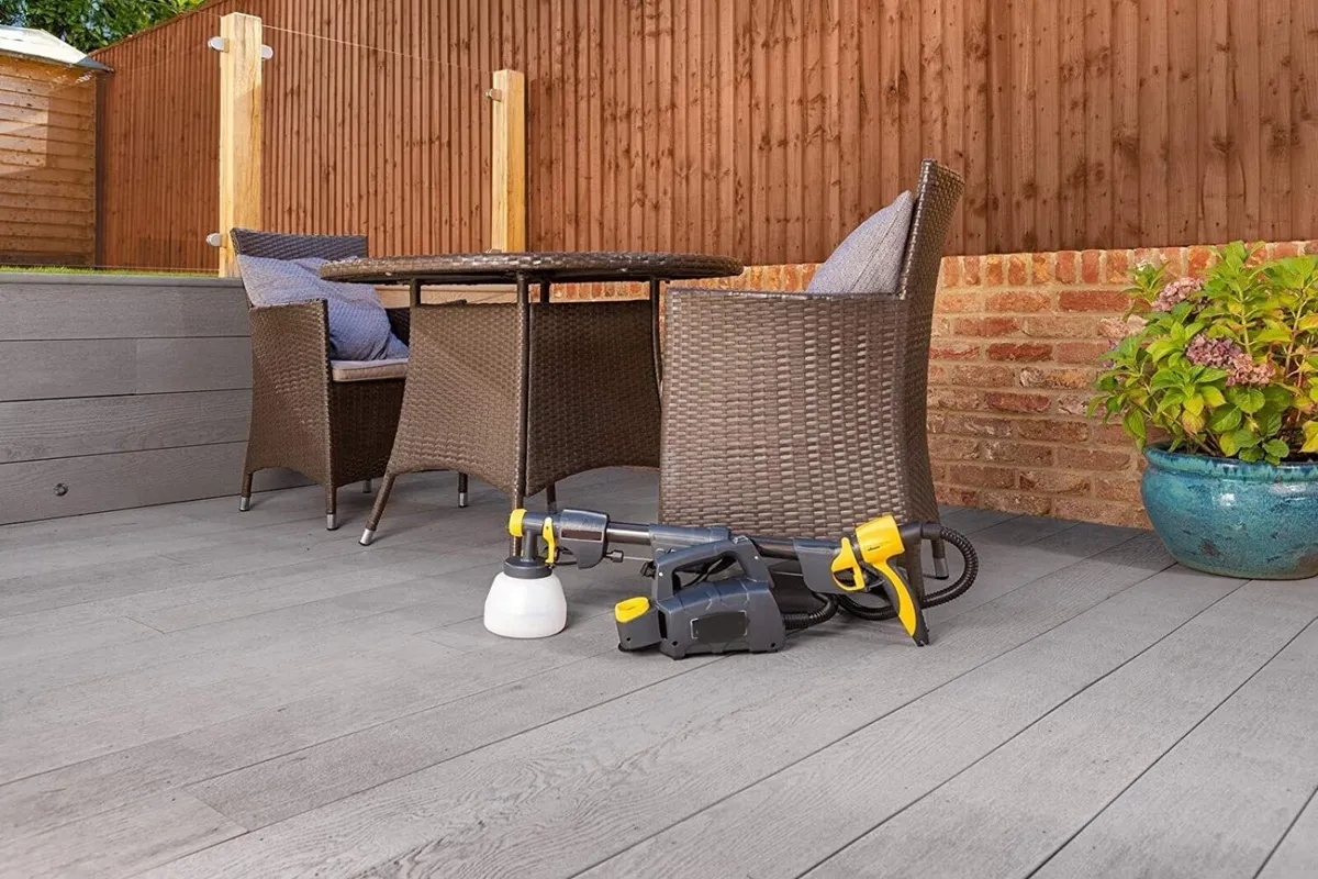 Electric Paint Sprayer for Fences & Barns - Image 2