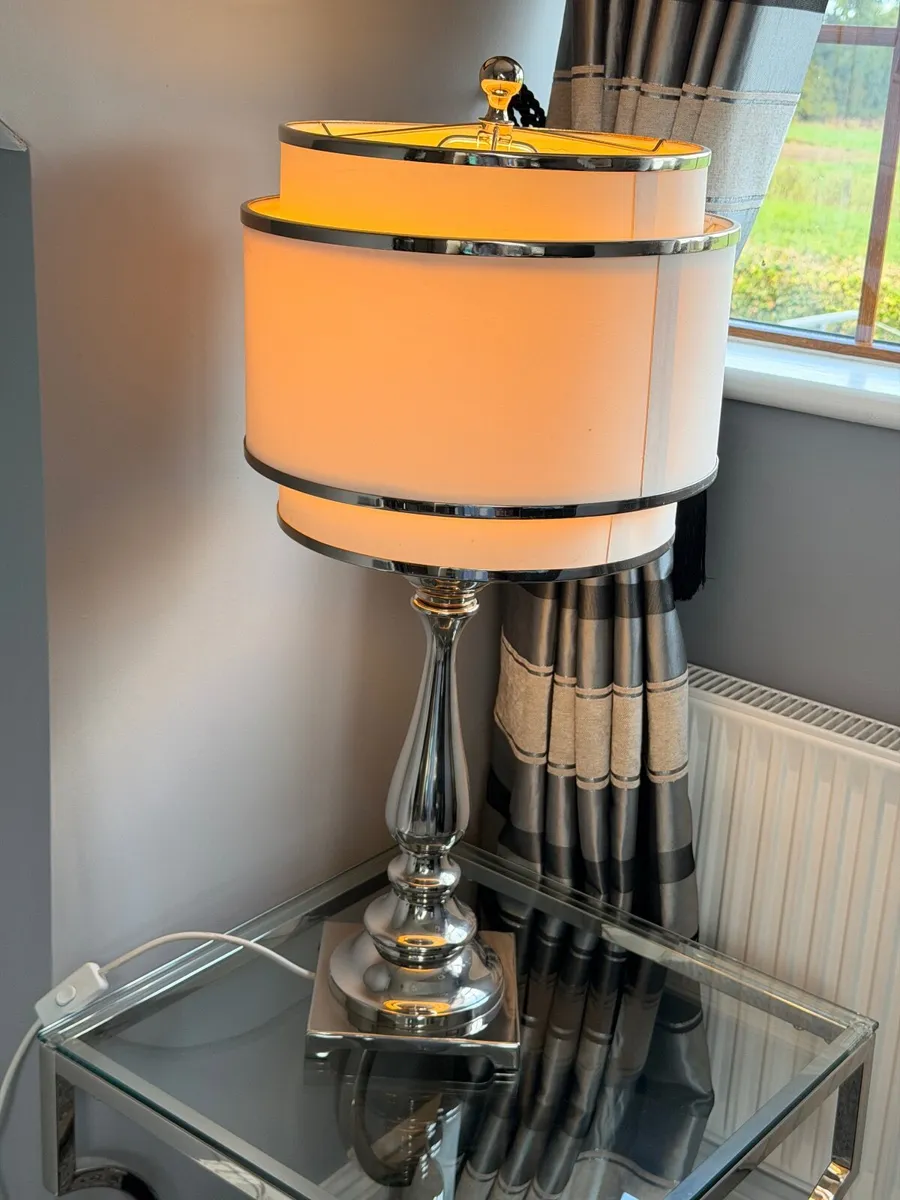 Chrome lamp with cream shade - Image 2