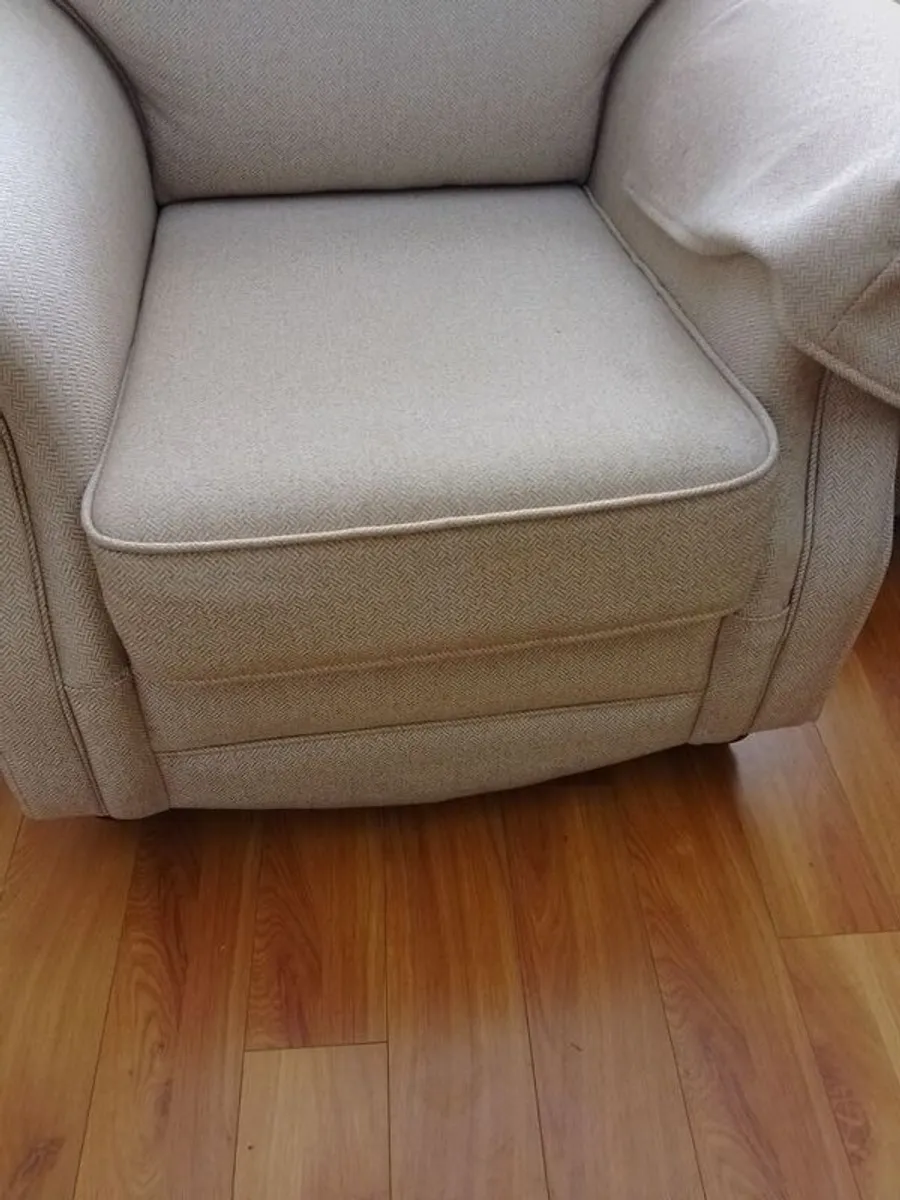 Armchair - Image 3