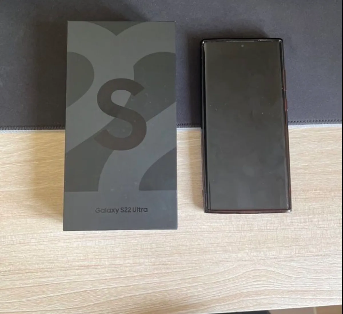 Samsung Galaxy S22 Ultra 256GB Black - Unlocked - Image 1