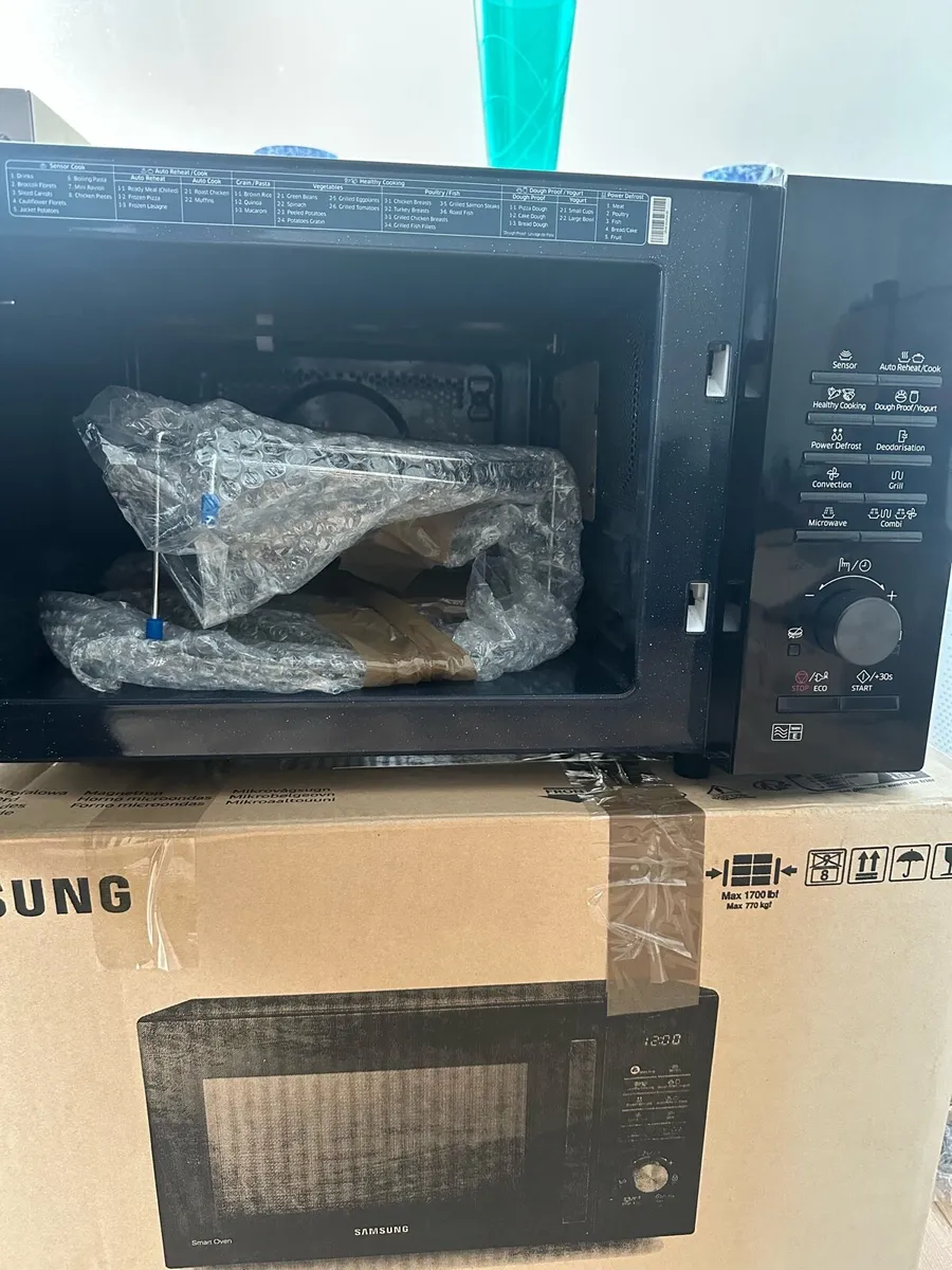 Samsung Smart Microwave Oven - Image 2