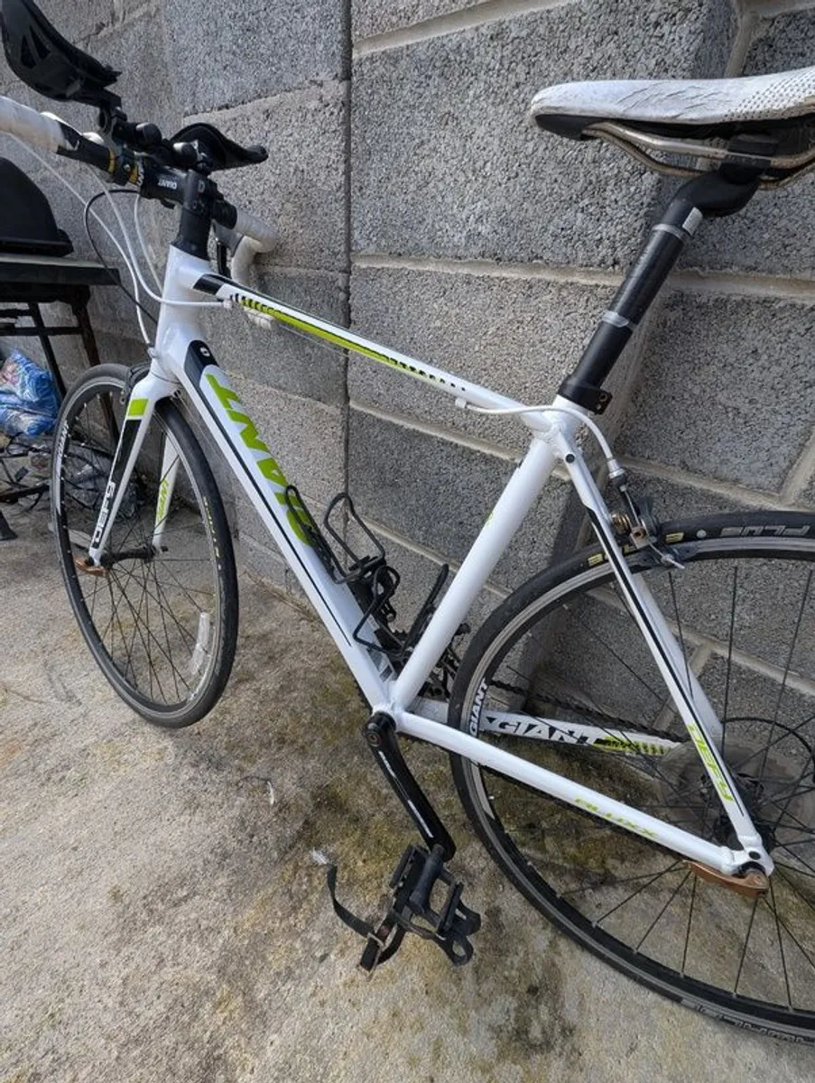 Giant Defy 4 - Image 3