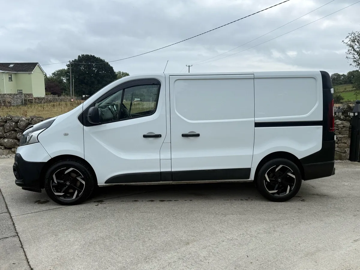 2019 Renault traffic - Image 2