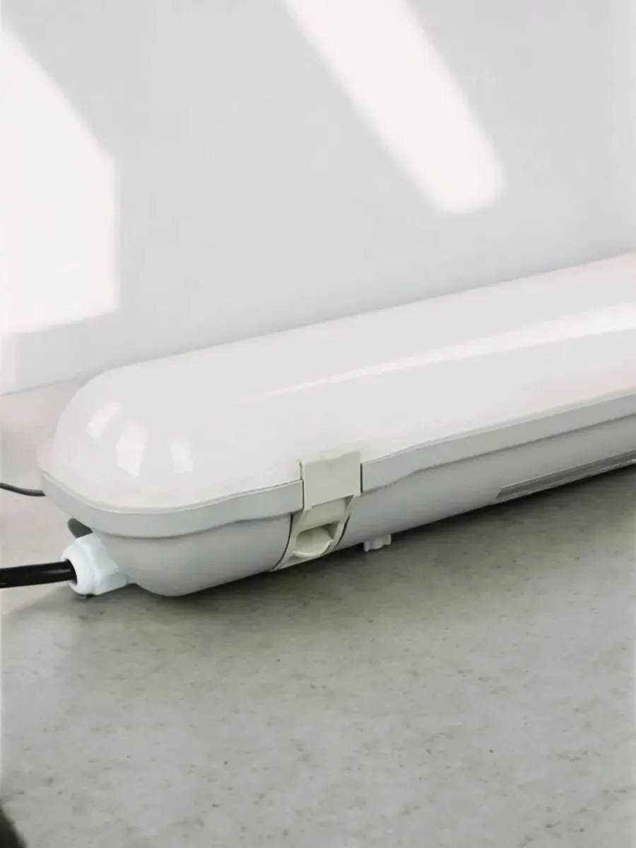 5 ft LED Lights Fluorescent Batten waterproof - Image 1