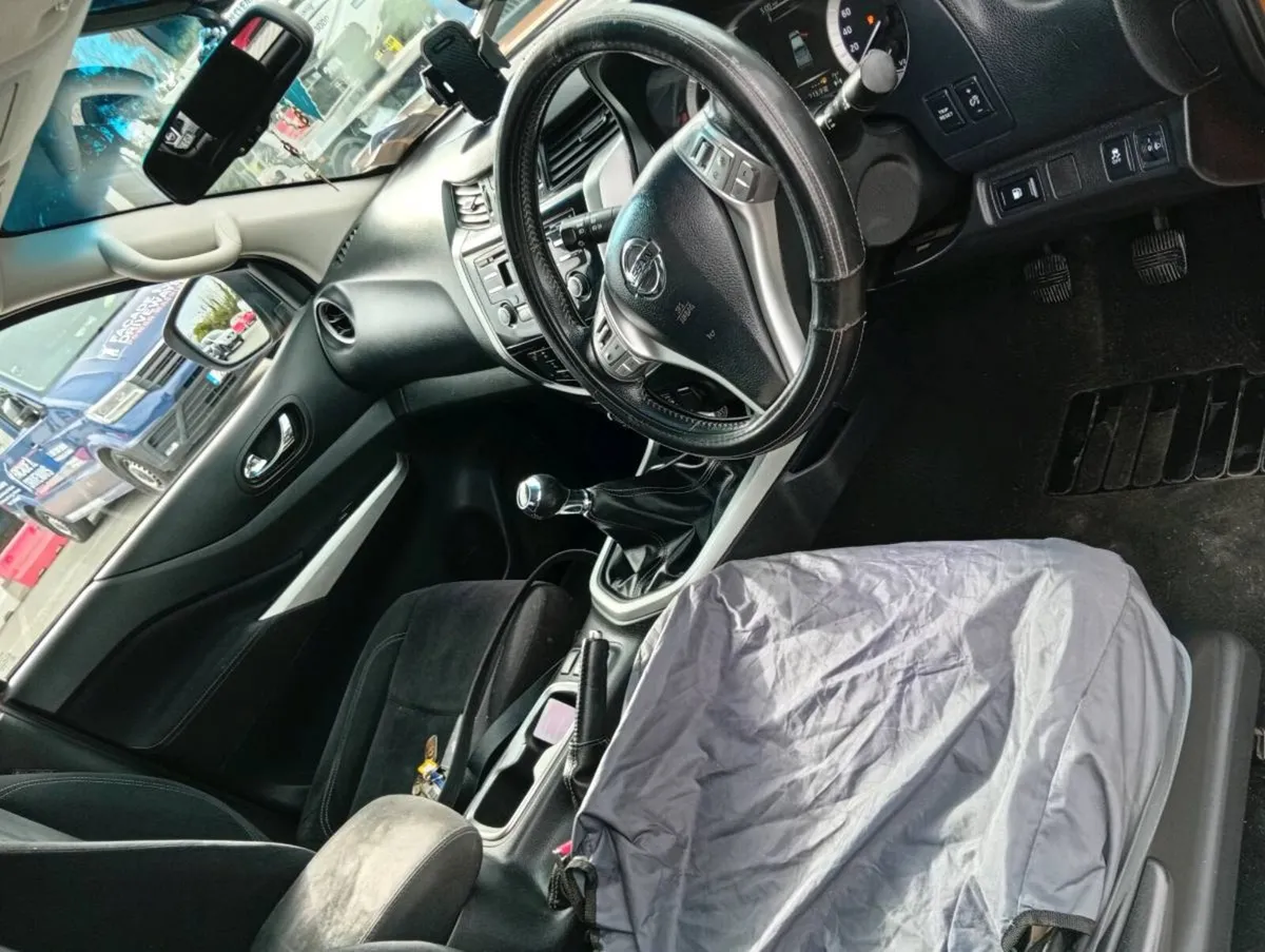 Nissan navara€14950 - Image 4