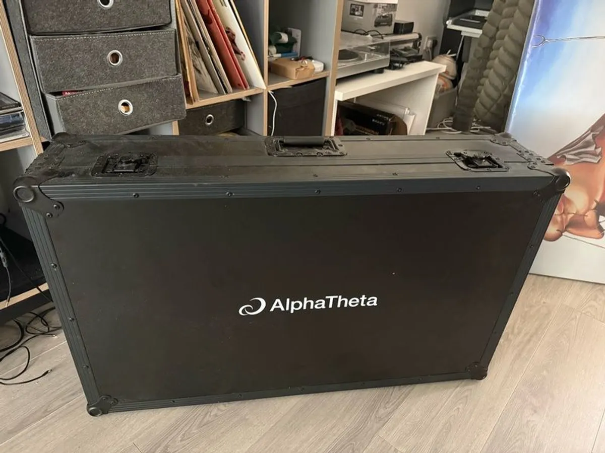 AlphaTheta XDZ-AZ, Original flight case and Dust Protector - Image 3