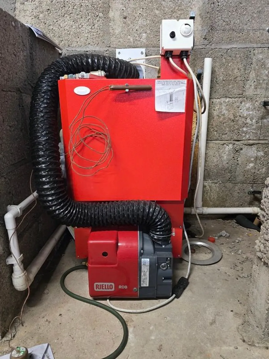 Grant Vortex 50/90 Oil Boiler + Carbery 900L Tank - Image 1