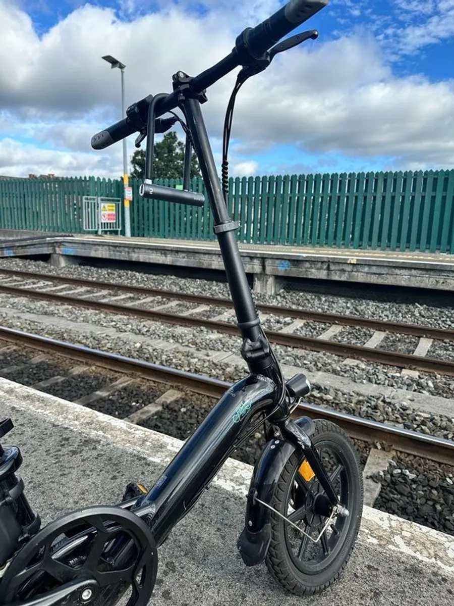 Fiido D3 pro Newer model, Excellent condition, low mileage, ready to ride - Image 3