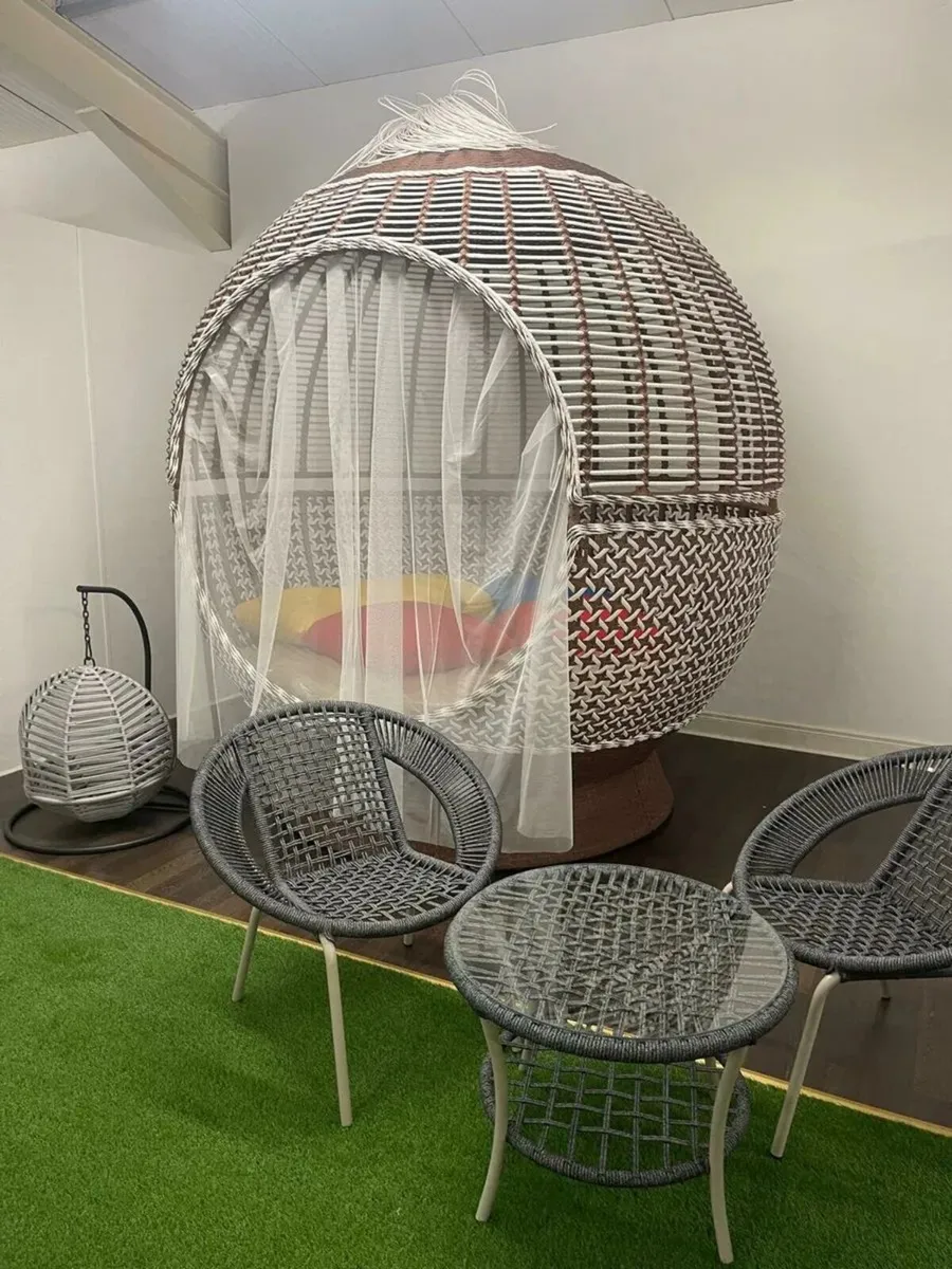 Round Outdoor Pod brand new - Image 3