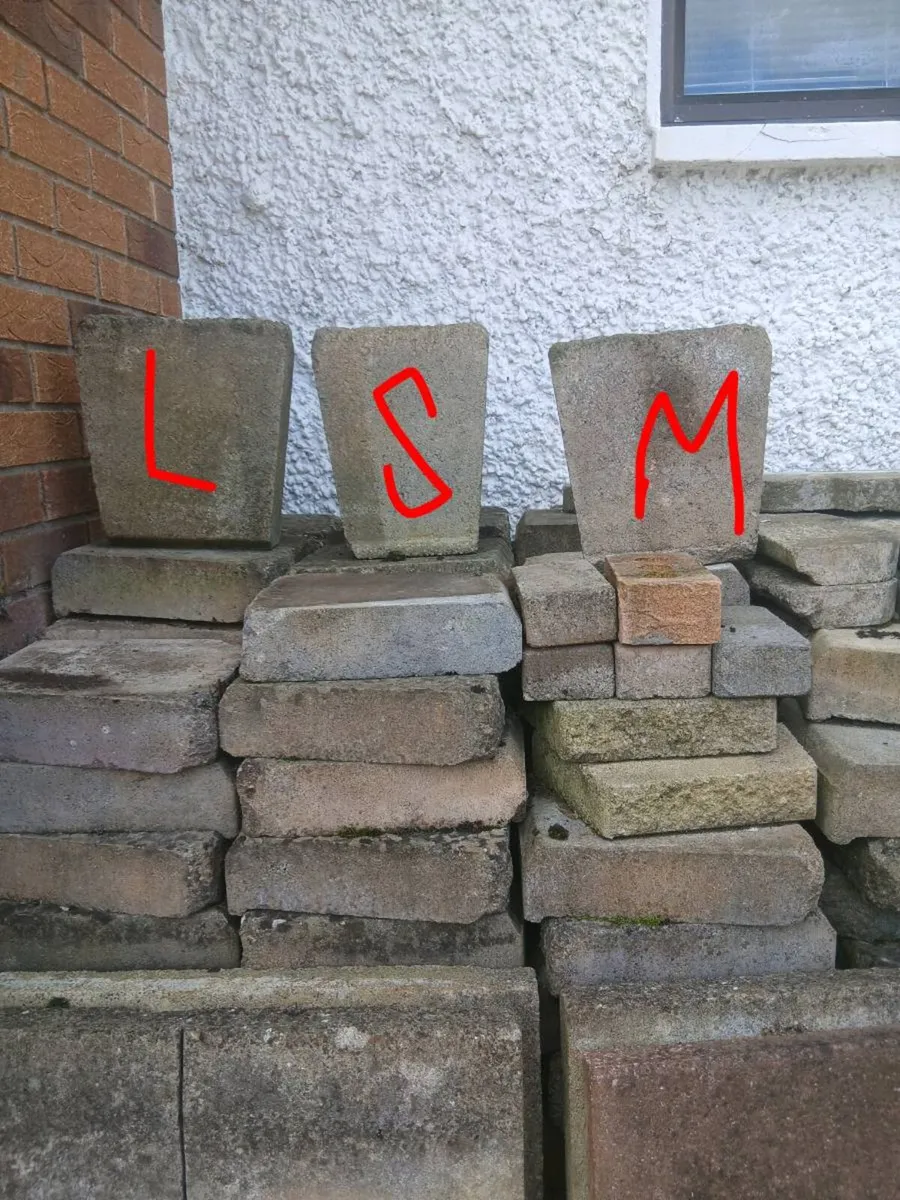 GARDEN SLABS - Image 1