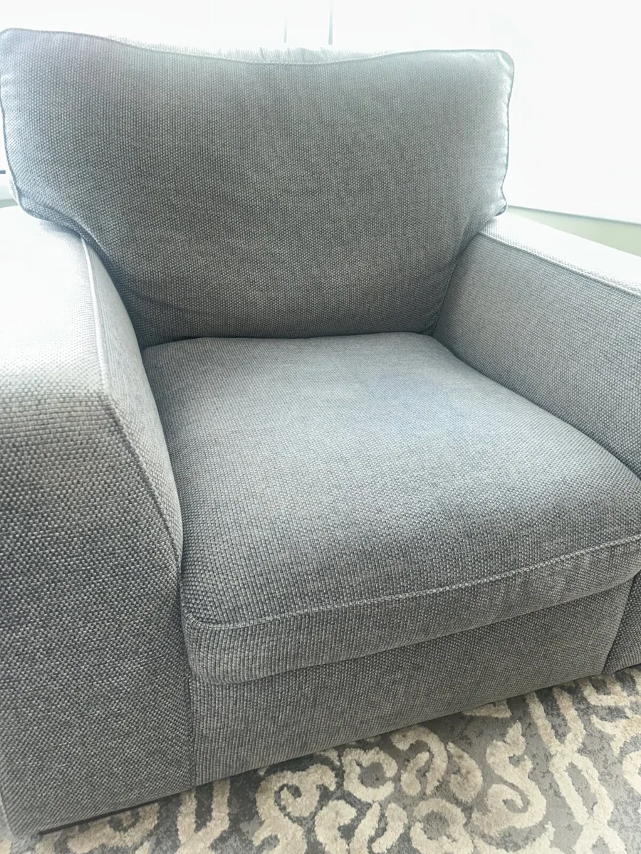 Armchair - Image 3