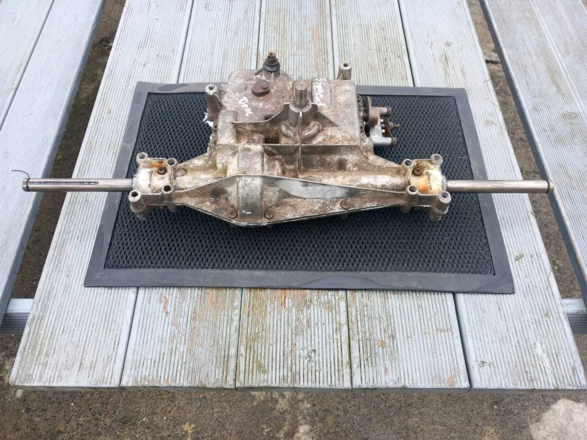 Spicer Dana manual gearbox for sale - Image 3