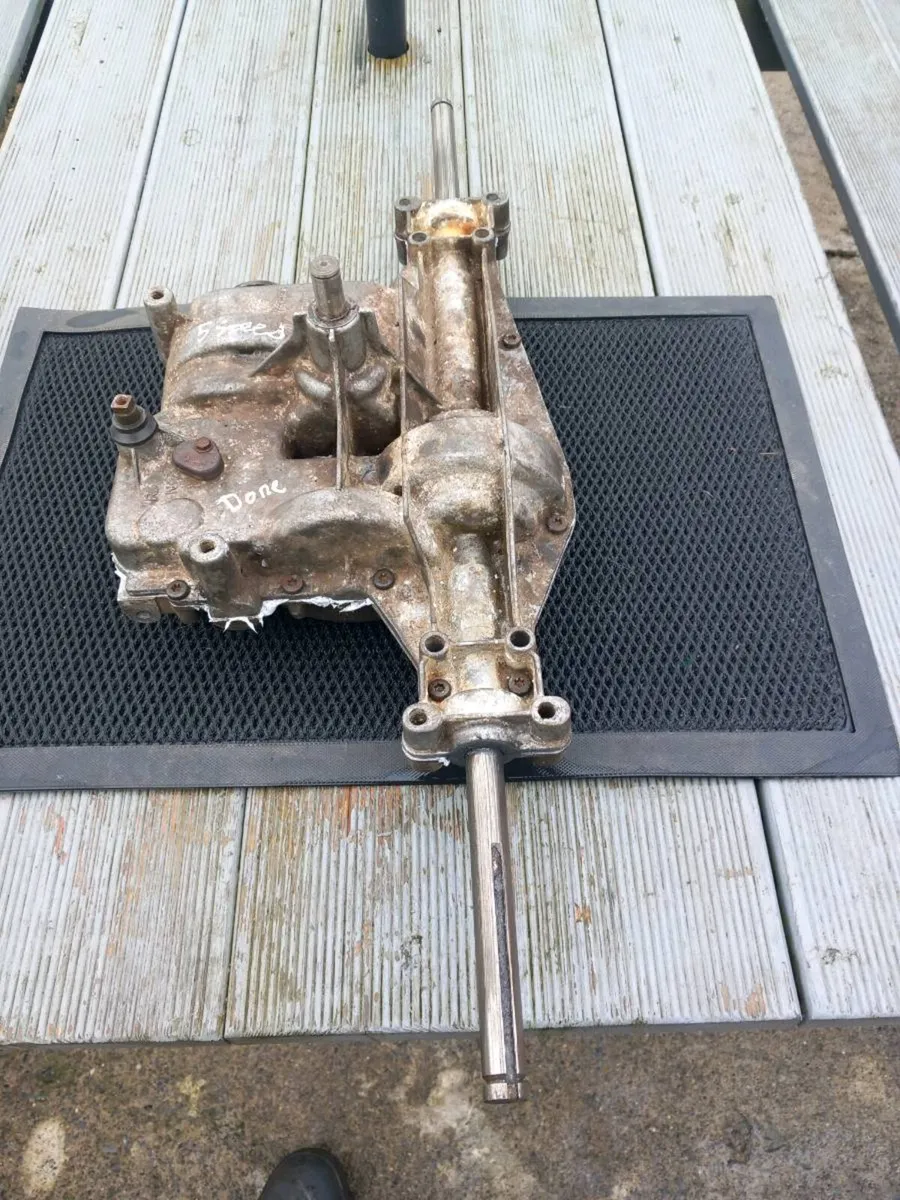 Spicer Dana manual gearbox for sale - Image 2