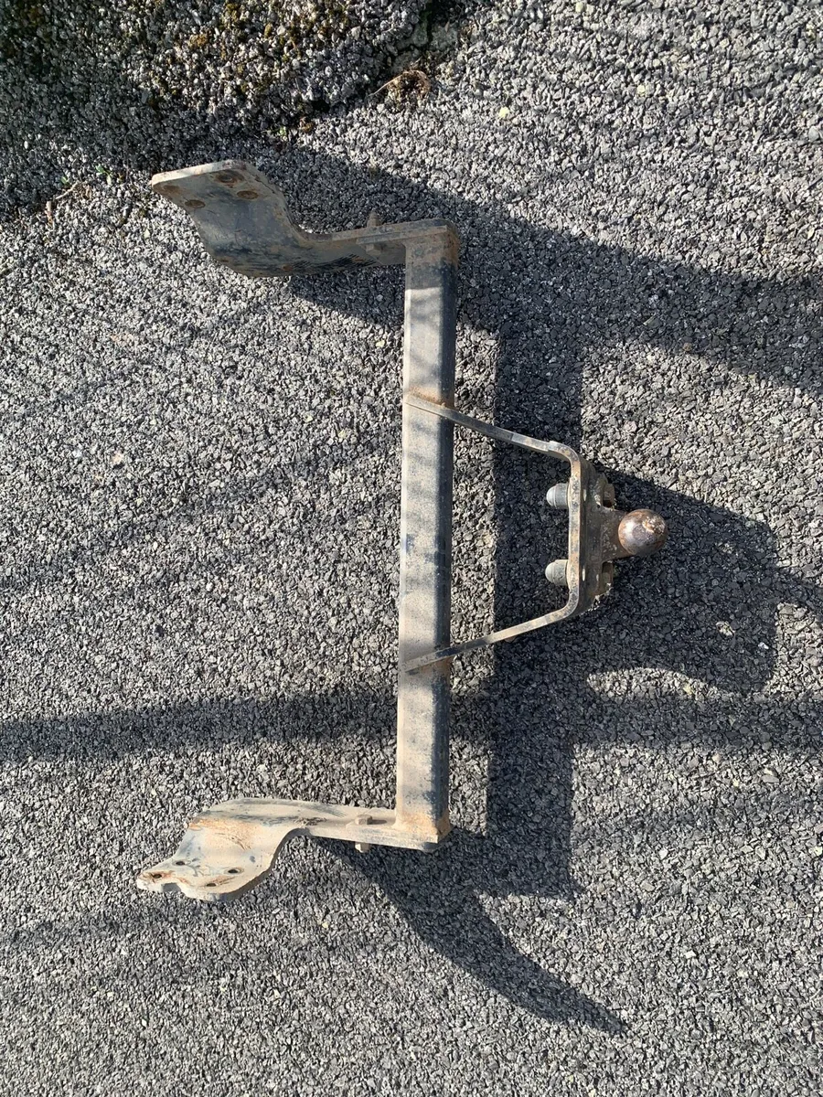 Tow hitch for ford transit - Image 2