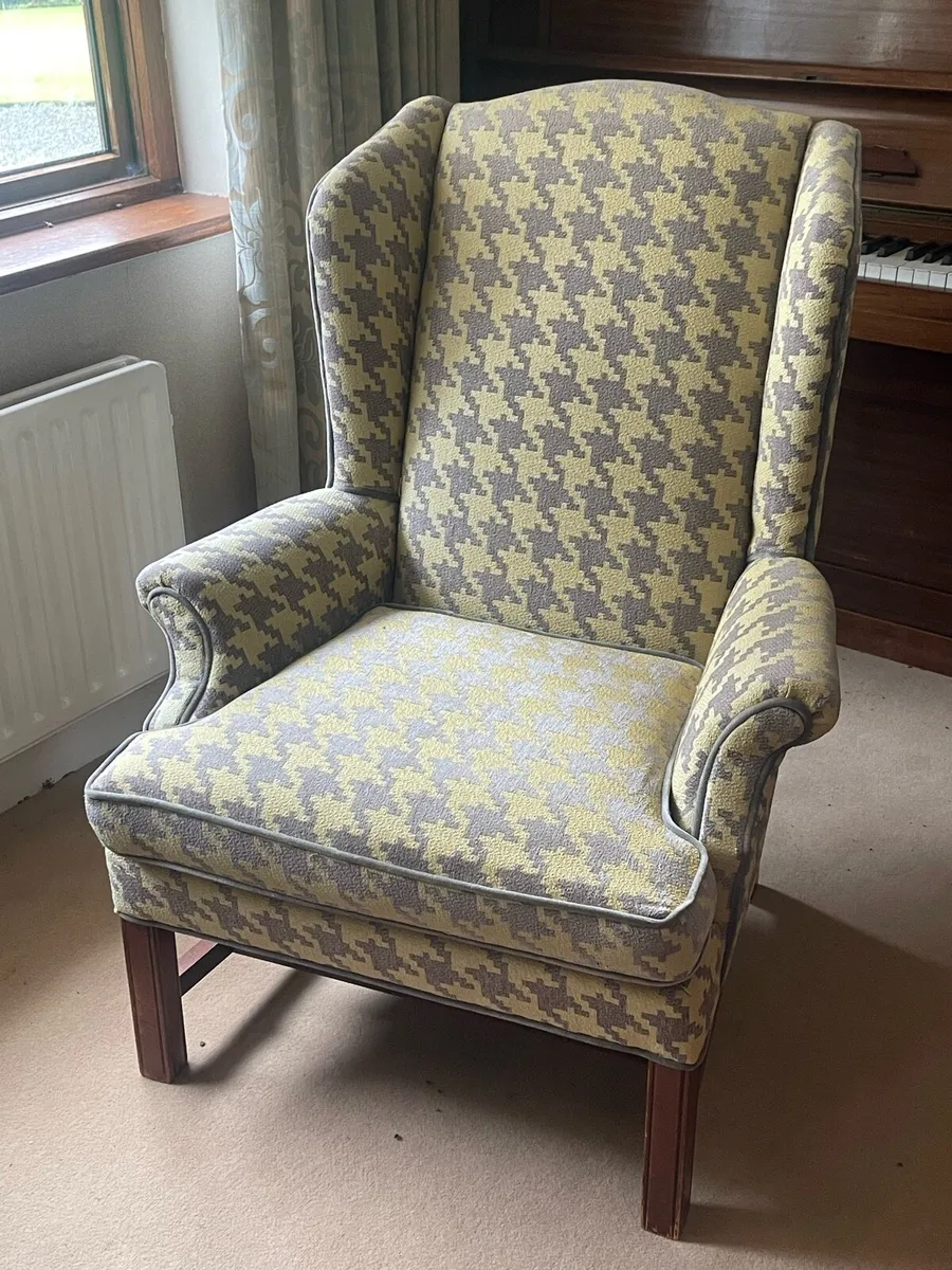 Armchair - Image 1
