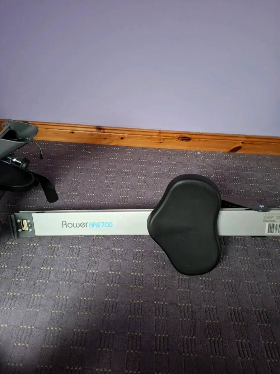 Rowing Machine - Image 2
